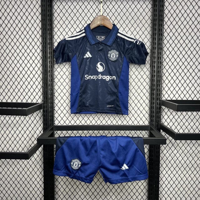 conjunto-infantil-do-manchester-united-adidas-2024-2025-away-2-fora-reserva-azul-crianca-masculino-kids-menino-infanto-uniforme-original-oficial-lancamento-nova-5-704583fbba5508f35d17